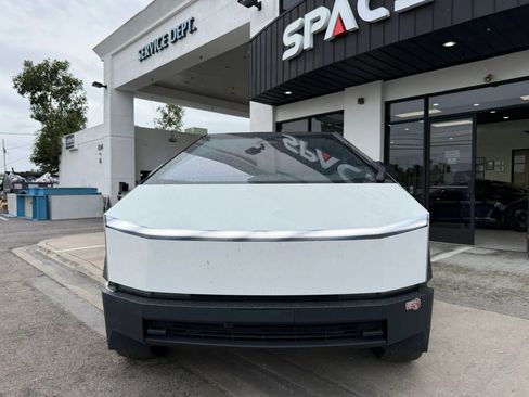 Used 2024 Tesla Cybertruck AWD Crew Cab image 2