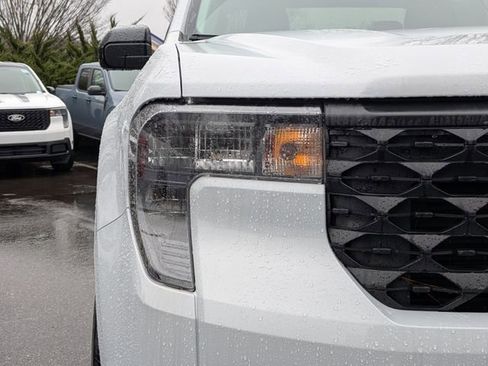 New 2025 Ford Maverick XLT w/ XLT Luxury Package FWD image 11