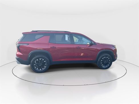 Used 2024 Chevrolet Traverse Z71 w/ LPO, Floor Liner Package image 9