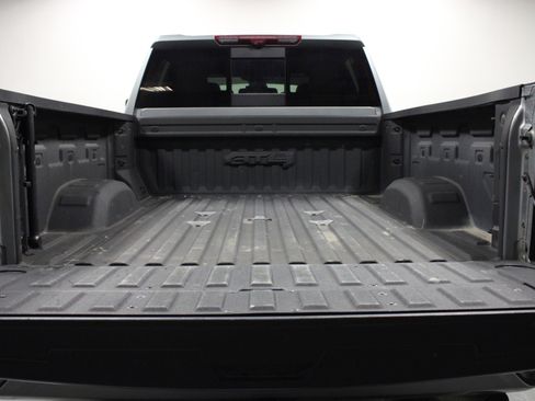 Used 2024 GMC Sierra 3500 AT4 w/ AT4 Premium Plus Package AWD/4WD image 14
