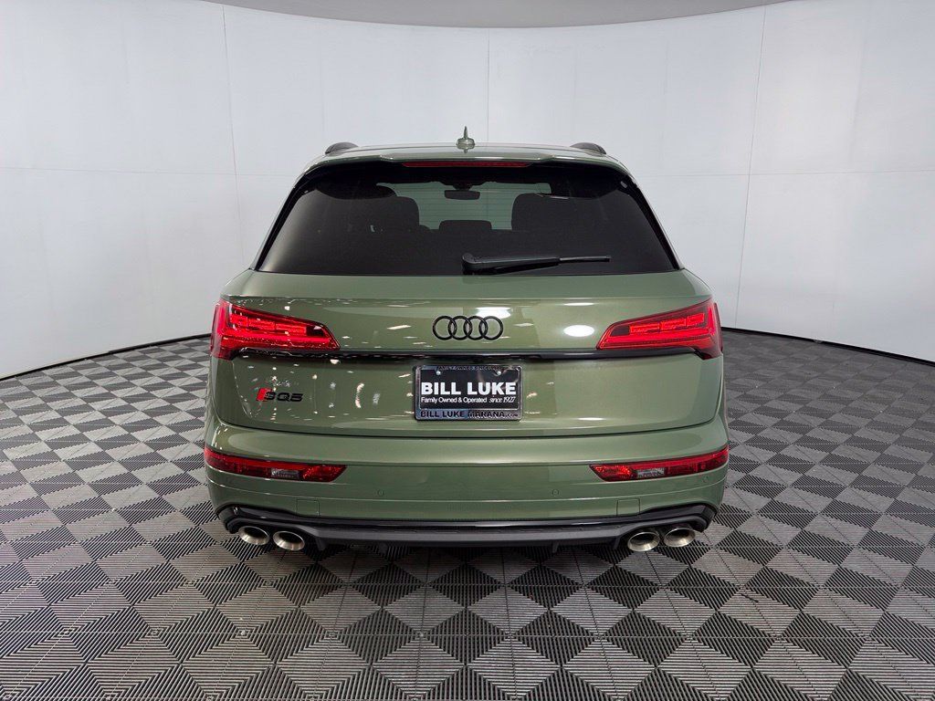 Used 2024 Audi SQ5 Prestige w/ Prestige Package AWD/4WD image 9