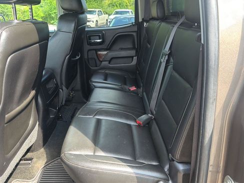 Used 2014 GMC Sierra 1500 SLT w/ SLT Preferred Package AWD/4WD image 29