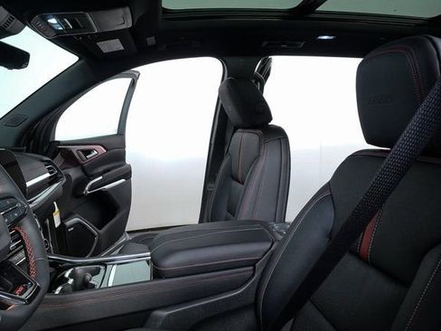 New 2026 Chevrolet Traverse RS w/ LPO, Floor Liner Package image 5