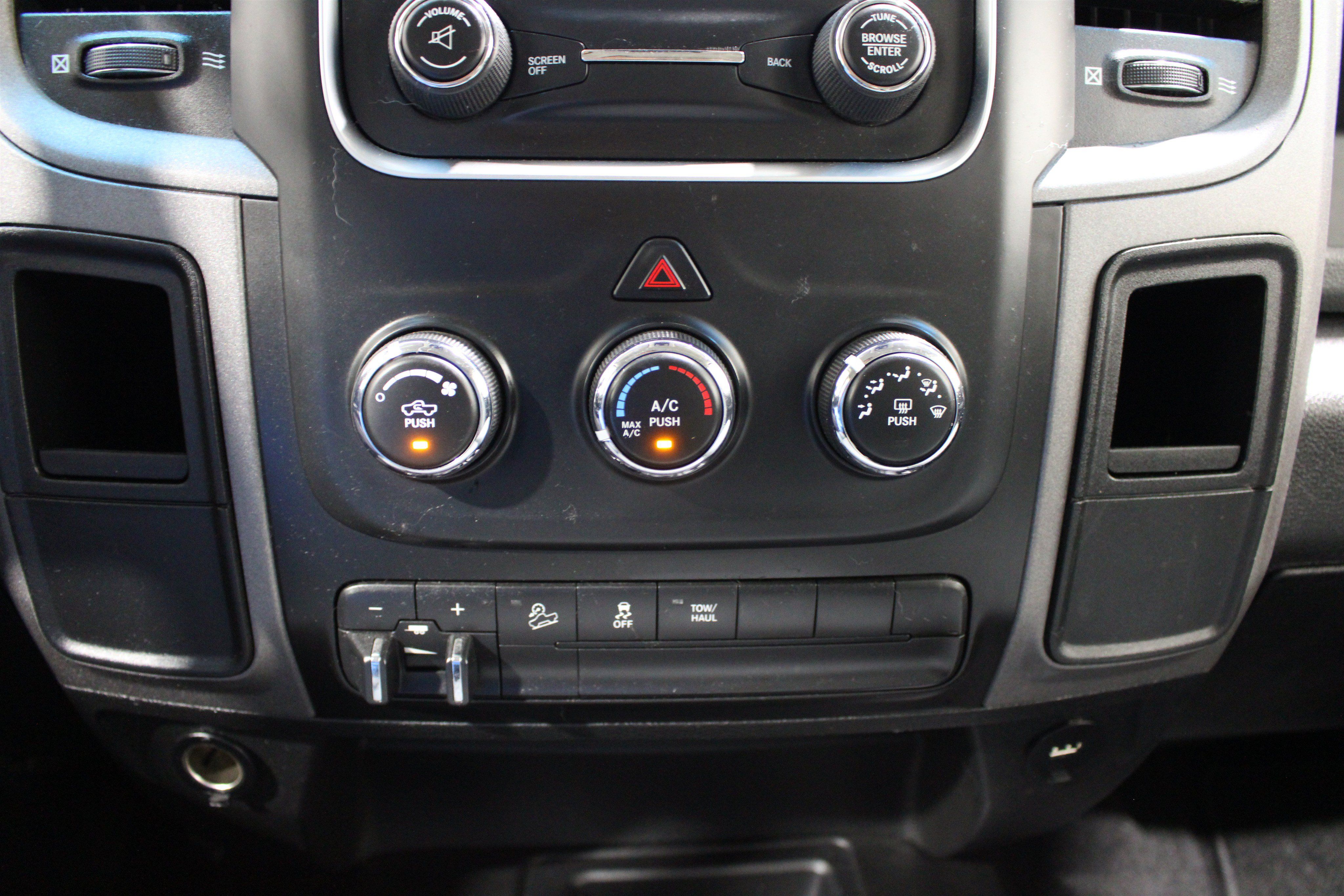 Used 2018 RAM 2500 Tradesman w/ Chrome Appearance Group AWD/4WD image 16