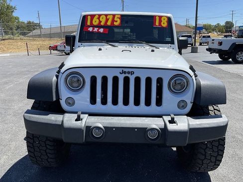 Used 2018 Jeep Wrangler Unlimited Sport AWD/4WD image 8