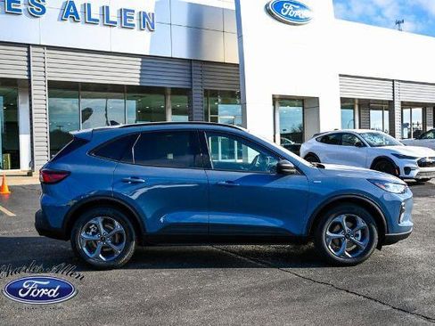 New 2026 Ford Escape ST-Line FWD image 8