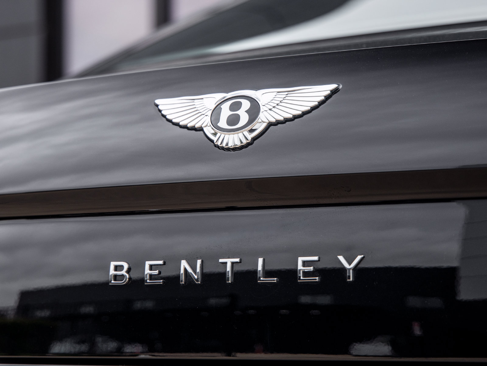 Used 2023 Bentley Flying Spur Azure AWD/4WD image 12