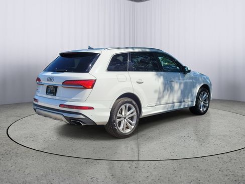 Used 2025 Audi Q7 3.0T Premium Plus AWD/4WD image 4