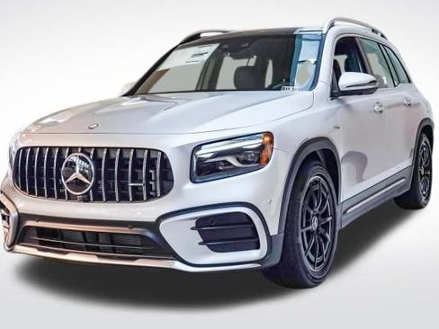 New 2024 Mercedes-Benz GLB 35 AMG 4MATIC image 3