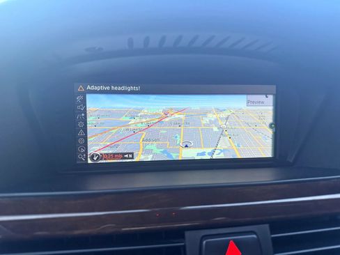 Used 2011 BMW 328i xDrive Sedan AWD/4WD image 11