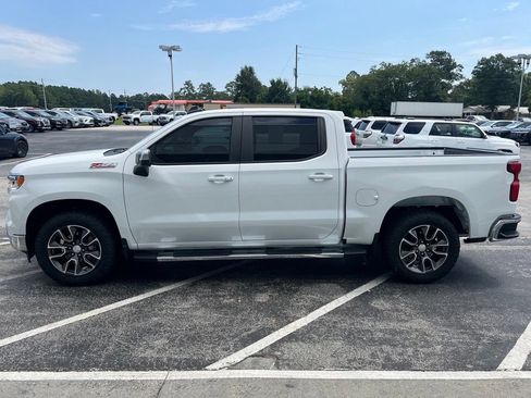 Used 2022 Chevrolet Silverado 1500 LT w/ Z71 Off-Road Package AWD/4WD image 29