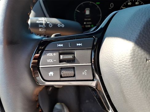 Used 2025 Honda CR-V Sport Touring image 19