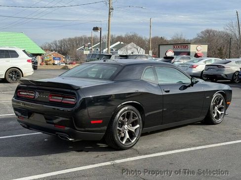 Used 2019 Dodge Challenger R/T w/ Driver Convenience Group image 14