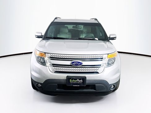 Used 2014 Ford Explorer Limited w/ Equipment Group 301A FWD image 2