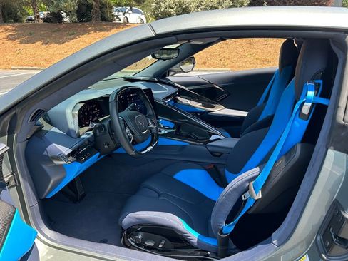 Used 2024 Chevrolet Corvette Z06 w/ Z07 Performance Package RWD image 44
