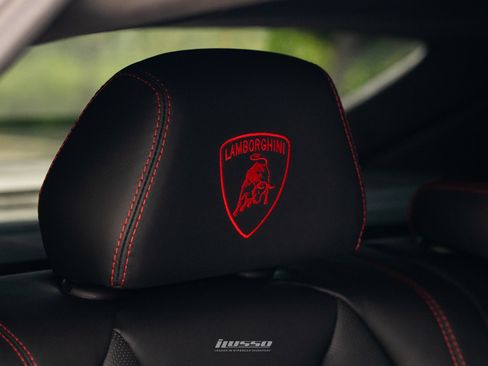 Used 2021 Lamborghini Urus AWD/4WD image 52