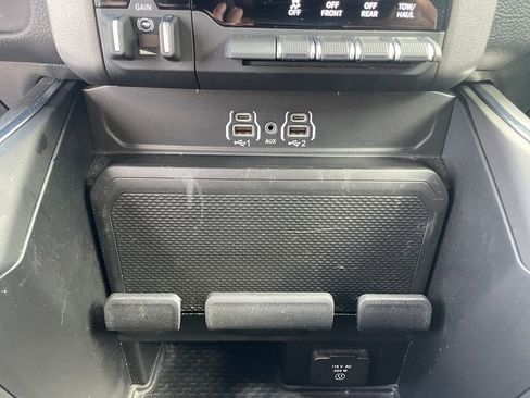 Used 2025 RAM 1500 Big Horn AWD/4WD image 18