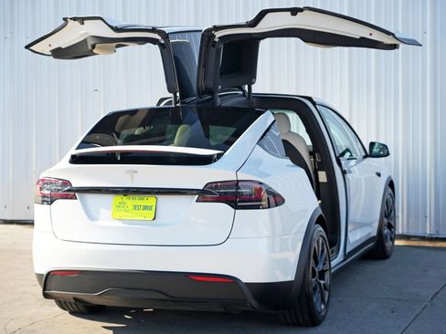 Used 2023 Tesla Model X Standard Range image 53
