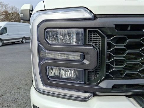 Used 2023 Ford F250 Lariat w/ Lariat Ultimate Package image 13