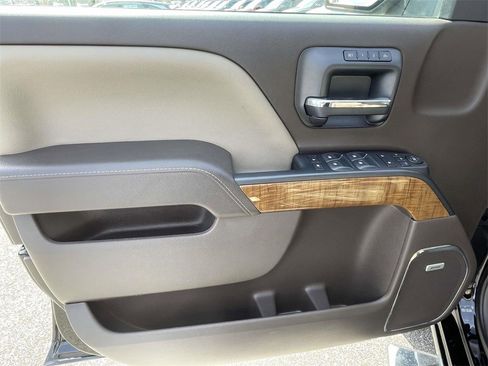 Used 2018 GMC Sierra 1500 SLT w/ SLT Premium Package image 19