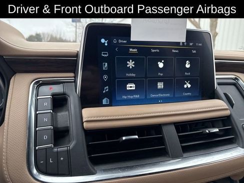 Used 2024 Chevrolet Suburban Premier image 17