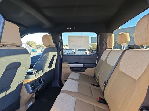New 2026 Ford F250 XLT w/ FX4 Off-Road Package image 19