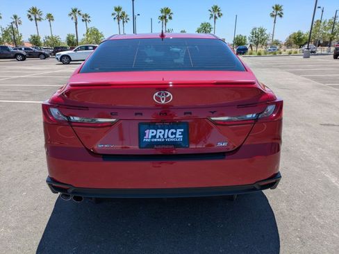 Used 2025 Toyota Camry SE w/ Convenience Package FWD image 7