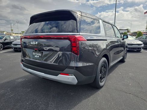 New 2026 Kia Carnival FWD image 8