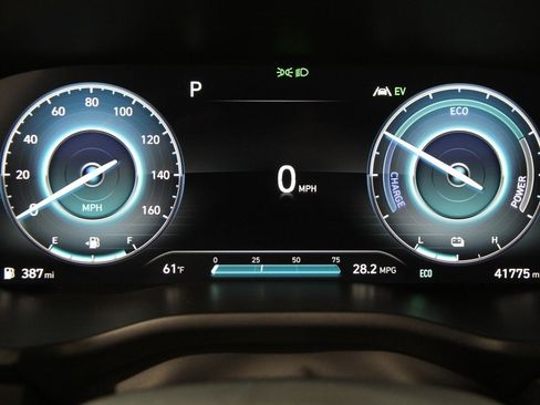 Certified 2021 Hyundai Santa Fe Limited image 8