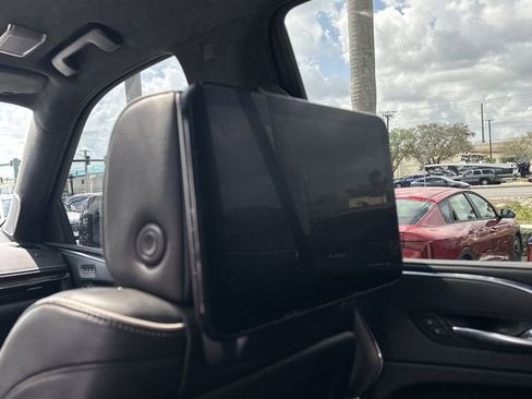 Used 2021 Cadillac Escalade Premium Luxury Platinum image 15