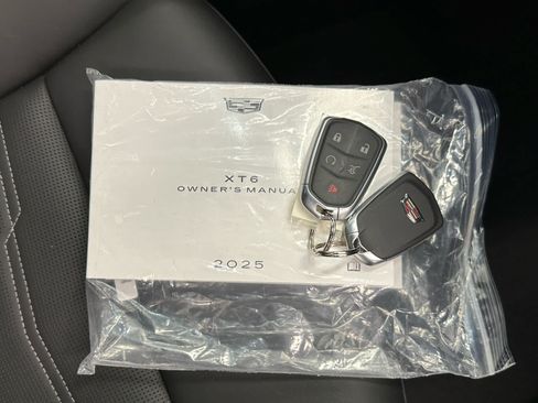 Used 2025 Cadillac XT6 Premium Luxury w/ Platinum Package AWD/4WD image 45