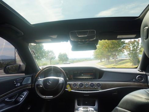 Used 2015 Mercedes-Benz S 550 4MATIC Sedan image 26