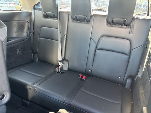 Used 2024 Nissan Pathfinder SL w/ SL Premium Package FWD image 28