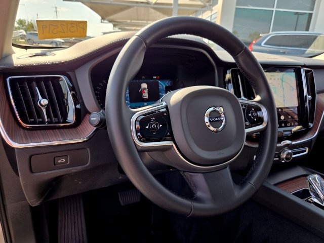 Certified 2023 Volvo XC60 B5 Ultimate FWD image 12