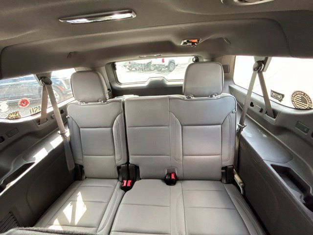 Used 2023 GMC Yukon XL SLT w/ SLT Luxury Package AWD/4WD image 25