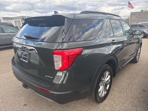 Used 2023 Ford Explorer XLT w/ Equipment Group 202A AWD/4WD image 26