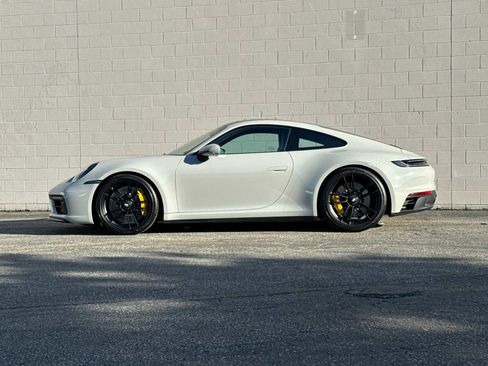 Certified 2023 Porsche 911 Carrera GTS image 2