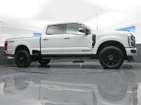 New 2026 Ford F250 Lariat w/ Black Appearance Package AWD/4WD image 22