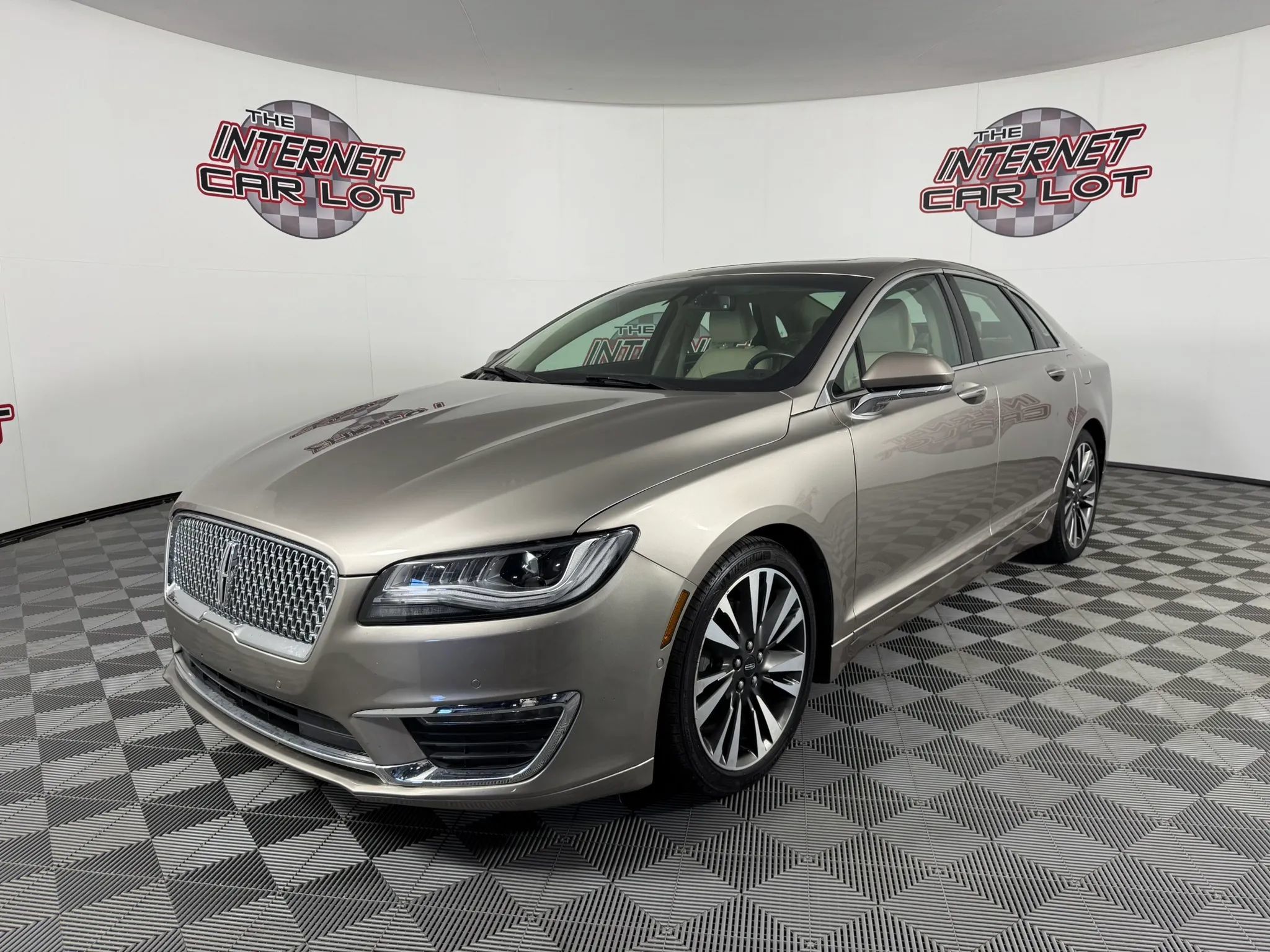 Used 2020 Lincoln MKZ Reserve FWD image 3