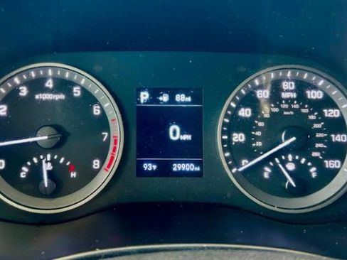 Used 2021 Hyundai Tucson SE image 16