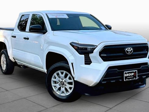 Certified 2025 Toyota Tacoma SR AWD/4WD image 3