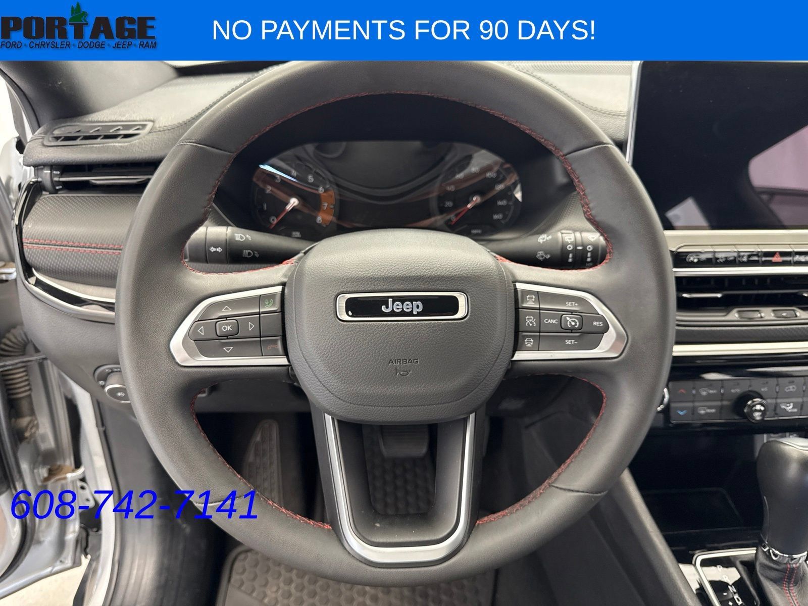 Used 2025 Jeep Compass Trailhawk AWD/4WD image 15