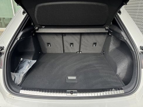 New 2025 Audi Q3 2.0T Premium image 16