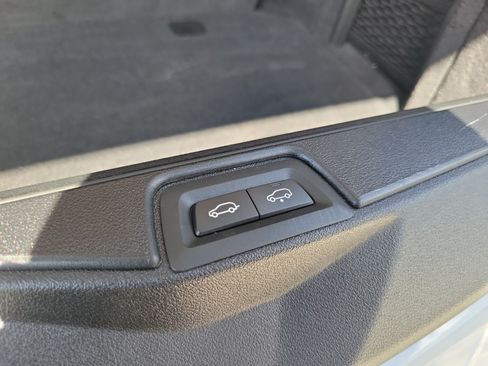 Used 2024 BMW X7 xDrive40i AWD/4WD image 18