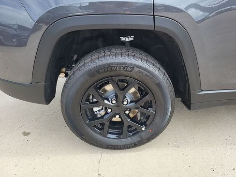 New 2026 Jeep Compass Latitude AWD/4WD image 15