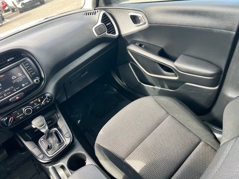 Certified 2024 Kia Soul LX FWD image 10