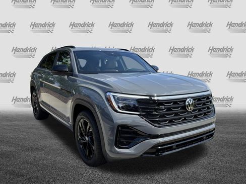 Used 2026 Volkswagen Atlas Cross Sport SEL R-Line AWD/4WD image 2
