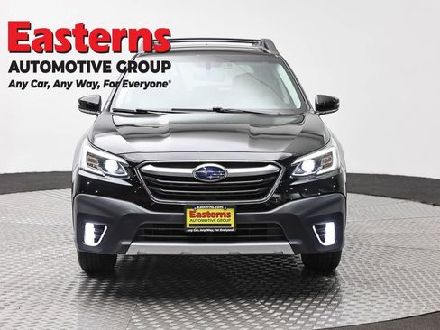 Used 2022 Subaru Outback Limited AWD/4WD image 2