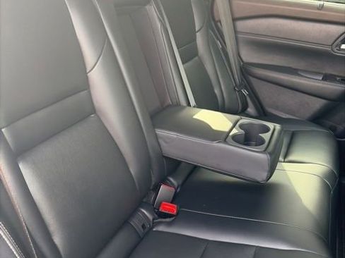 Used 2023 Nissan Rogue SL w/ SL Premium Package image 26