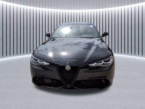 Used 2024 Alfa Romeo Giulia Veloce AWD/4WD image 28